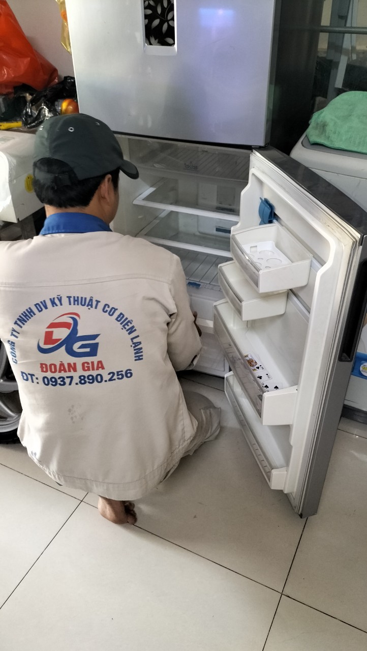 Dịch vụ sửa tủ lạnh tại quận Tân Phú