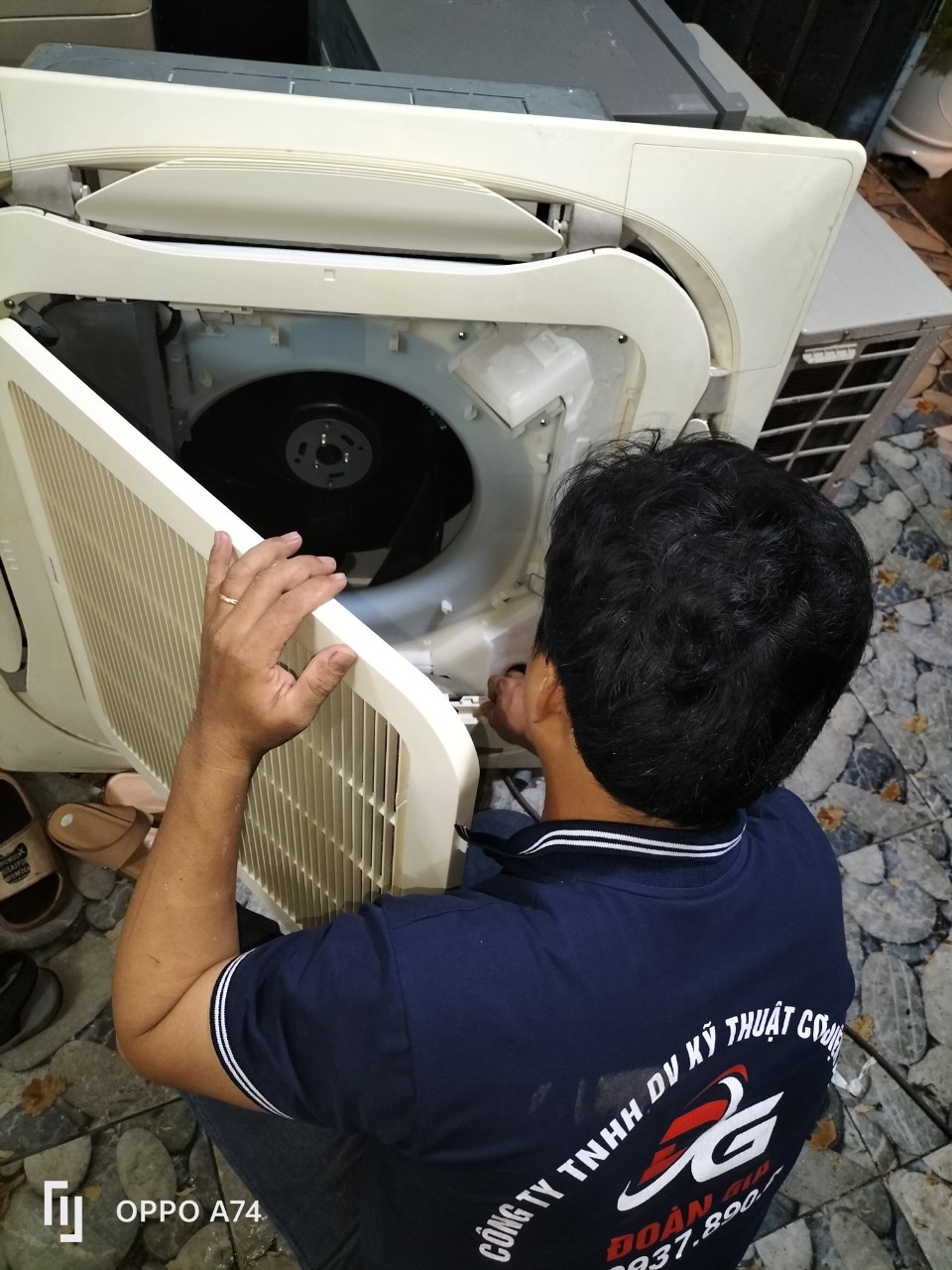 Sửa chữa máy lạnh huyện Hóc Môn