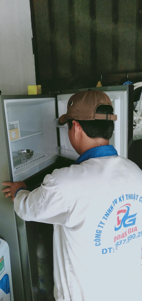 Dịch vụ thay ron tủ lạnh giá bao nhiêu tại tphcm
