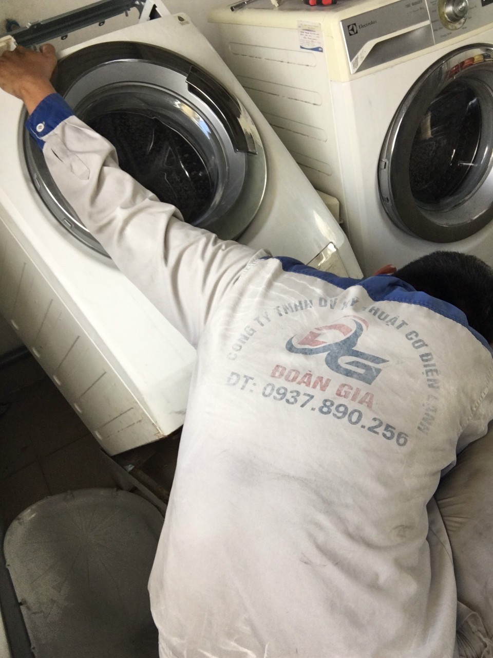 Sửa chữa máy giặt quận 4 tại nhà 1