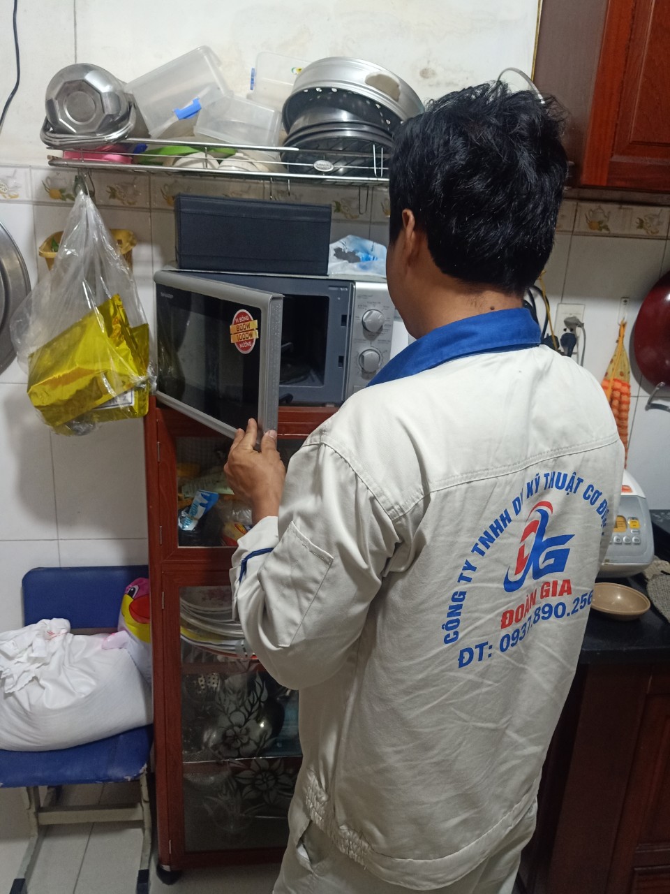 Sửa lò vi sóng huyện Hóc Môn