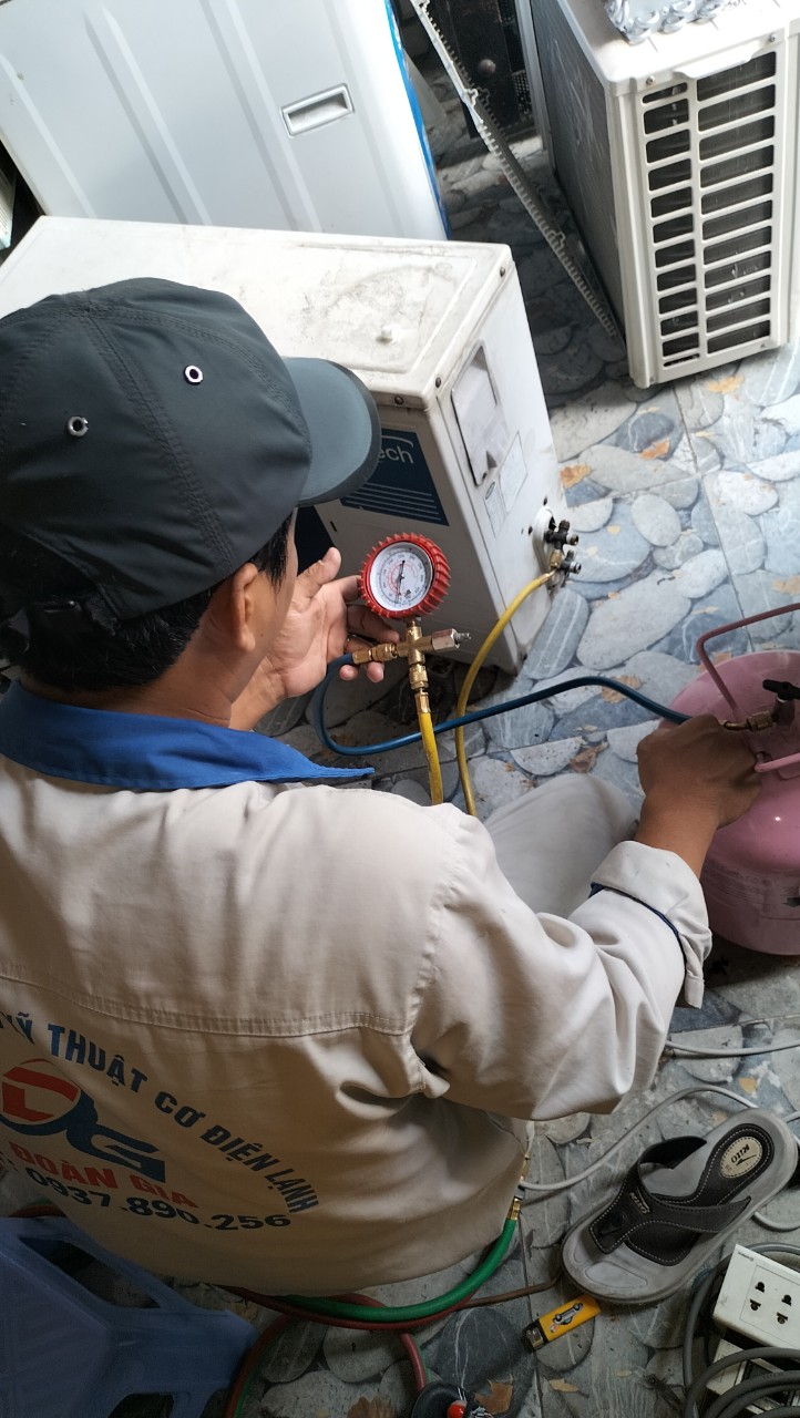 Dịch vụ bơm gas máy lạnh quận Bình Tân 1