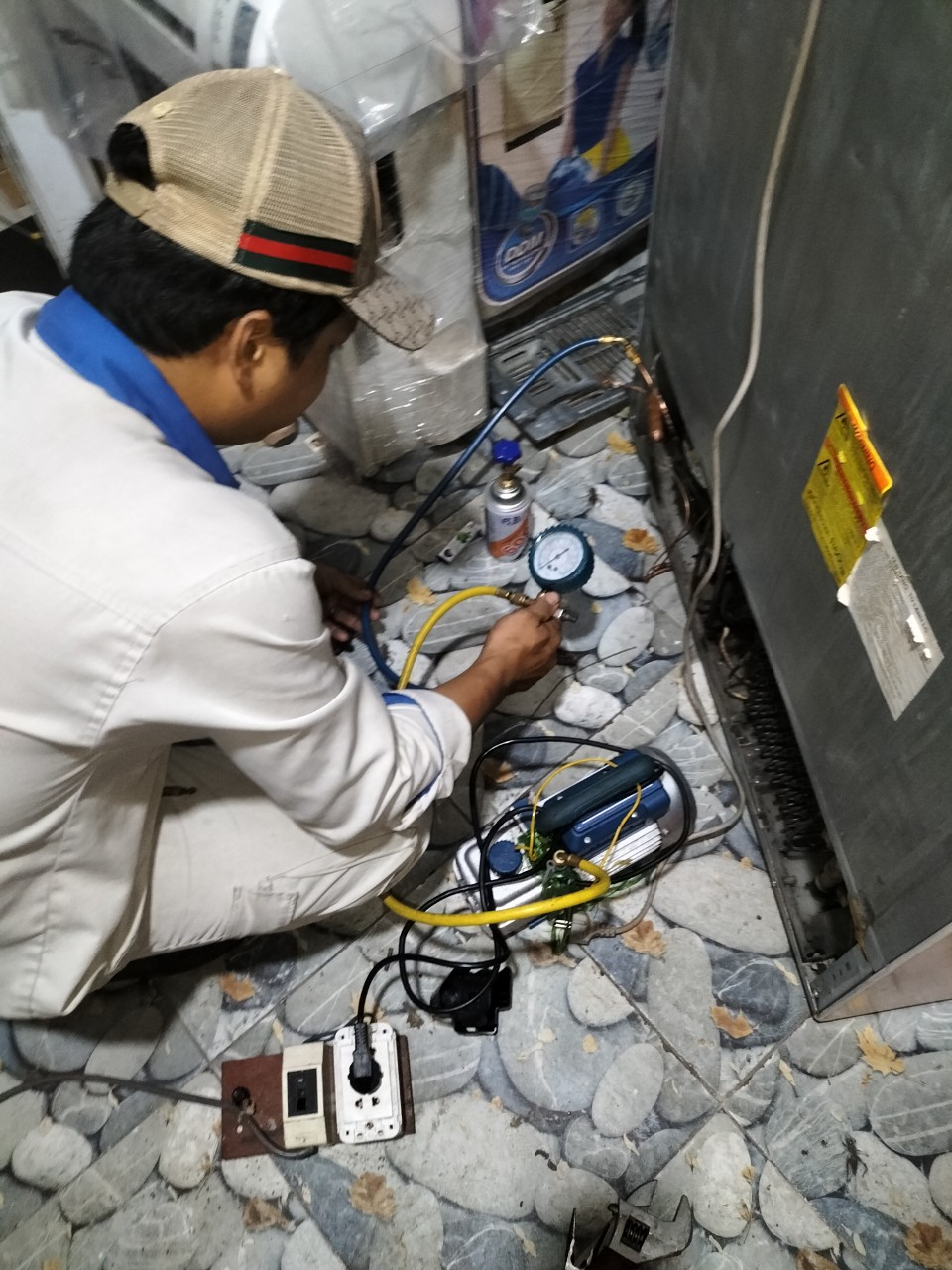 Dịch vụ bơm gas tủ lạnh quận Tân Bình