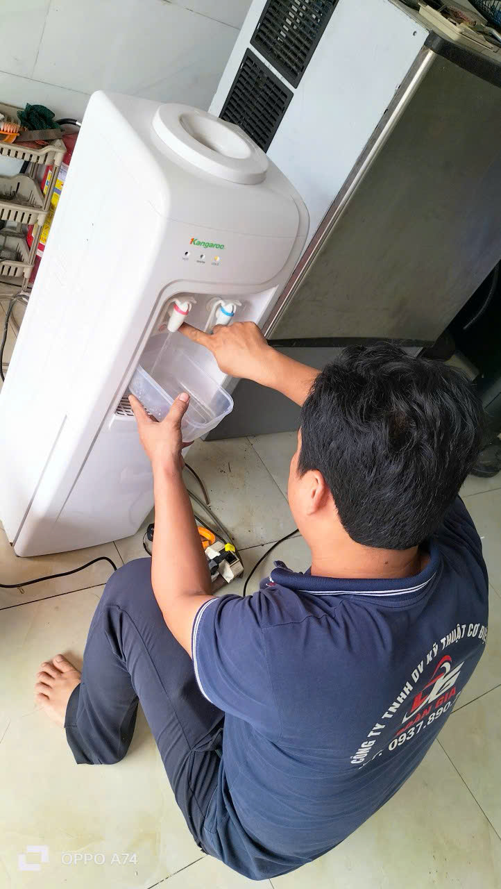 Sửa máy lọc nước van xả nước thải chảy nhiều bất thường